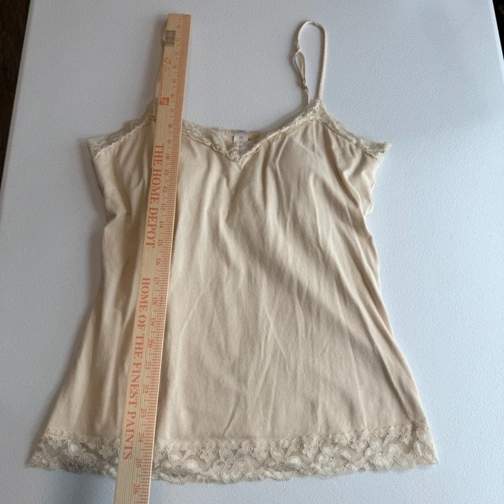 Womens Y2K Cami Tank Top 2XL Beige Lace Trim‎ Built In Bra Stretch Coquette